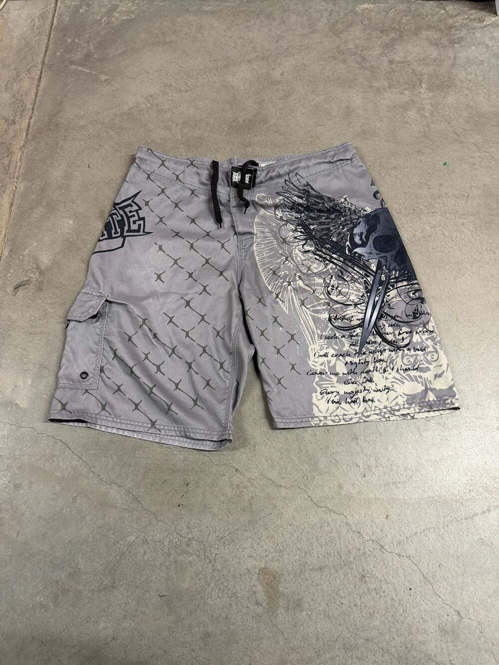 Rare Vintage Y2K Goth Skull MMA Shorts Really big...